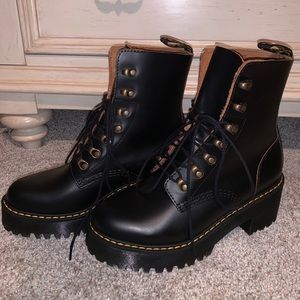 COPY - BRAND NEW: Dr. Martens